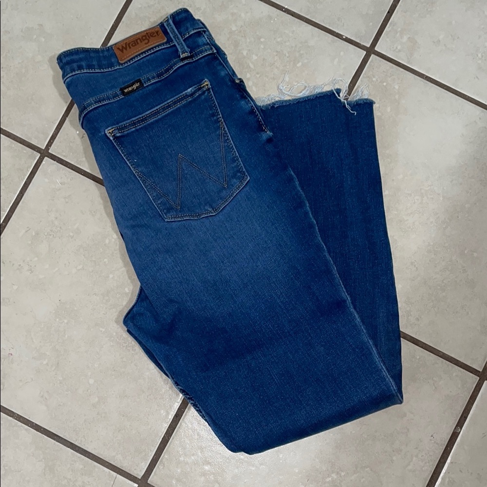 NWOT Wrangler Unforgettable Skinny Jeans Size 14